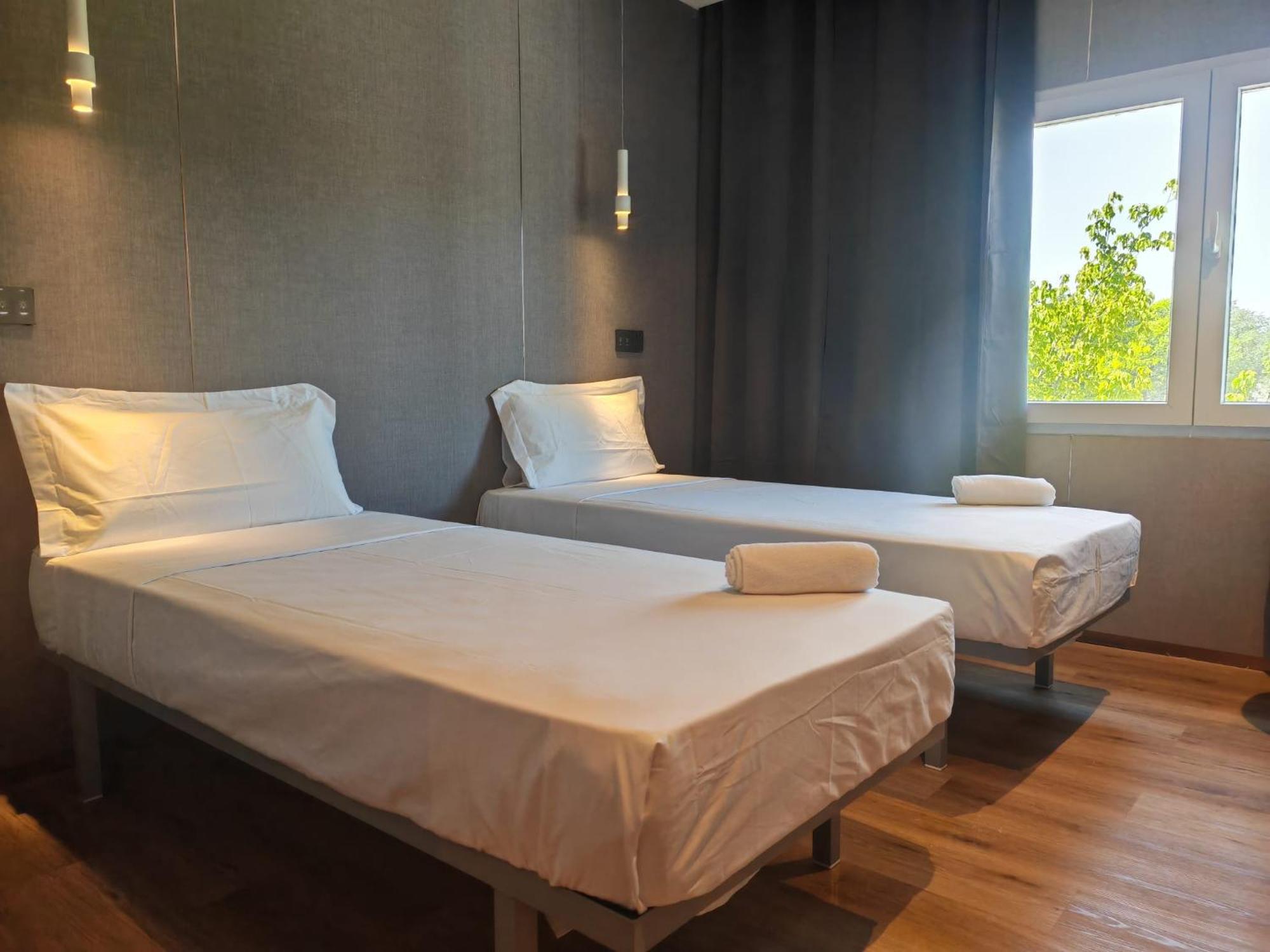 Hotel Golden Alcorcón Buitenkant foto